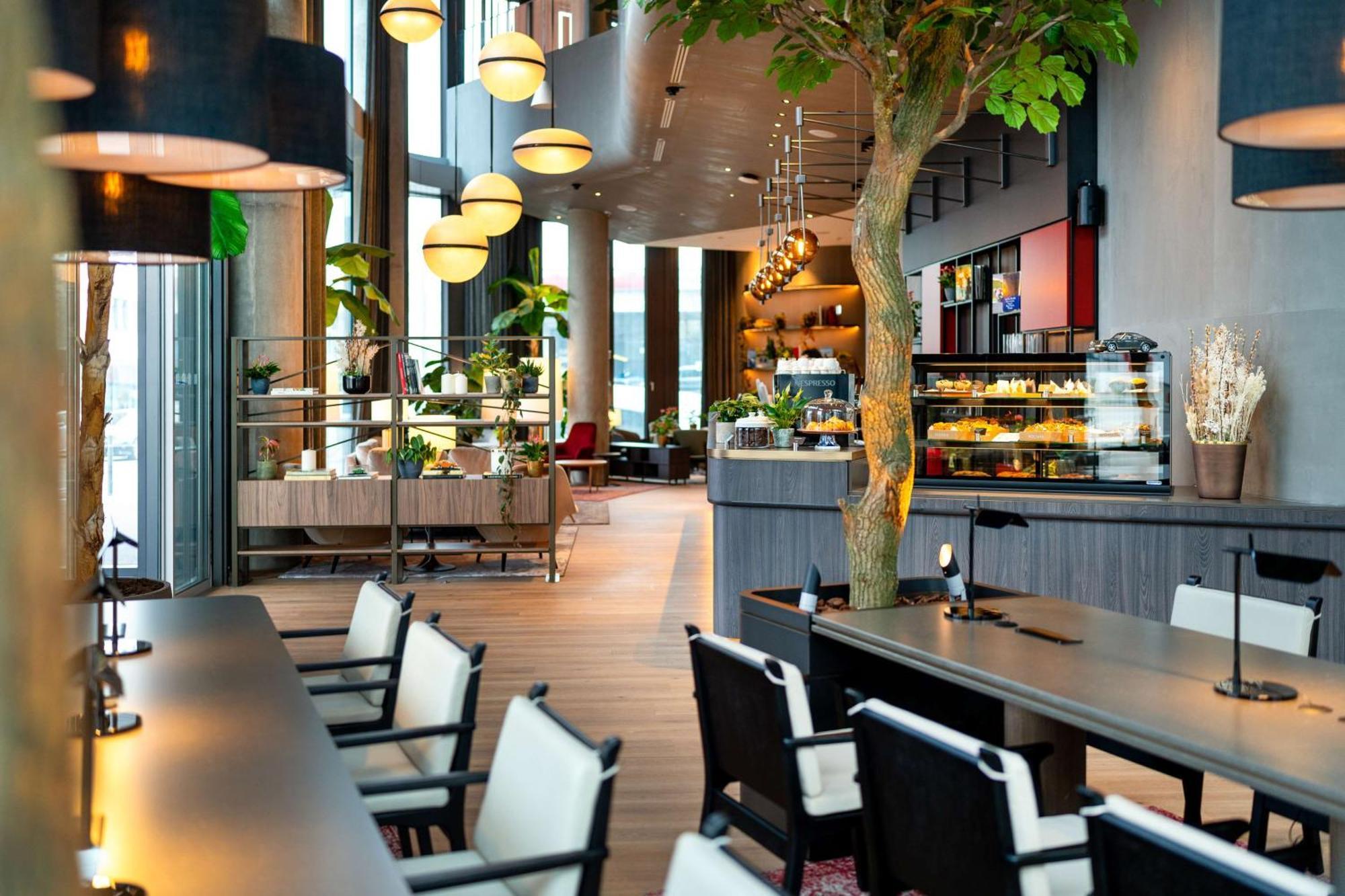 Radisson Blu Hotel At Porsche Design Tower 斯图加特 外观 照片