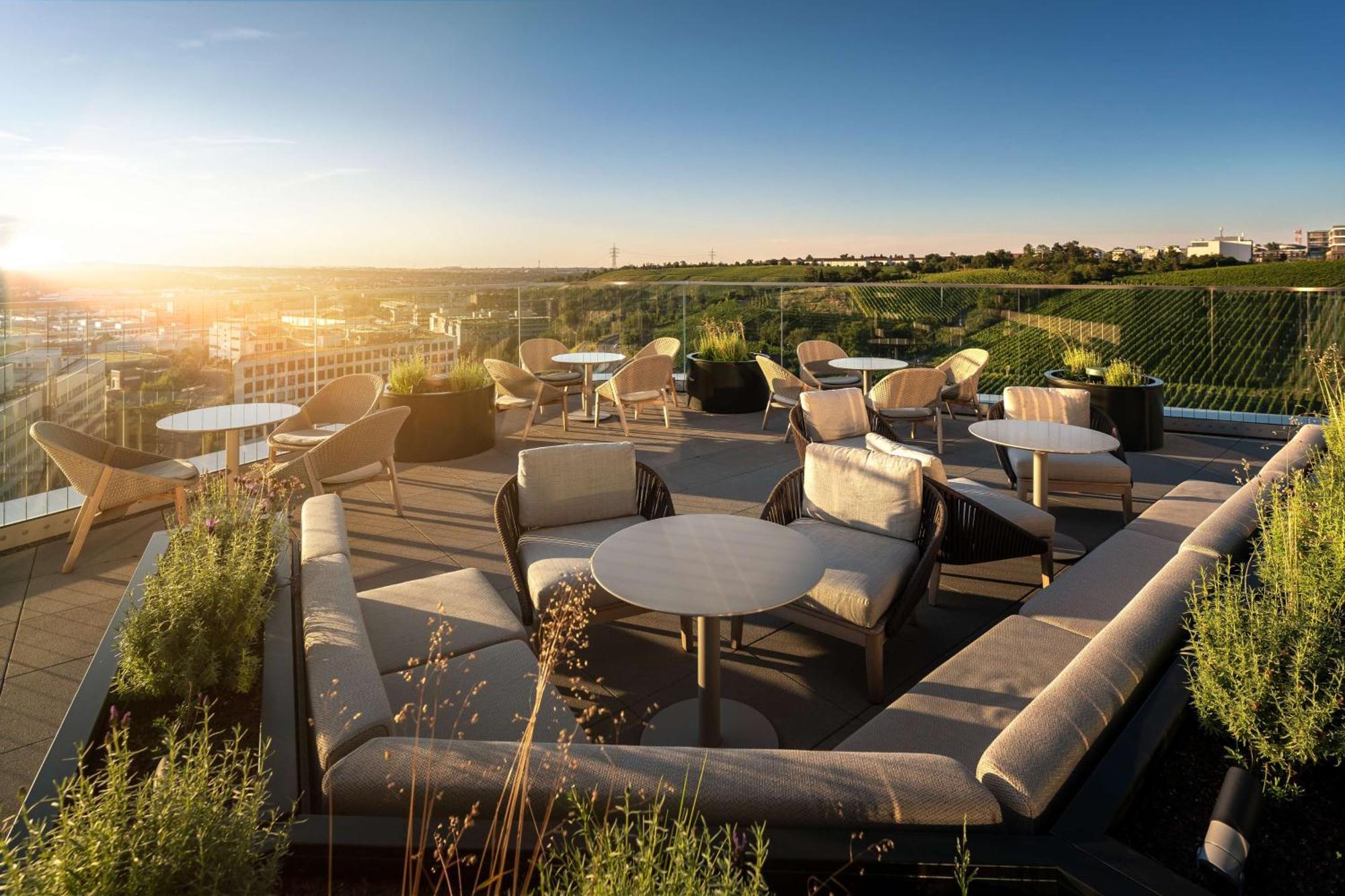 Radisson Blu Hotel At Porsche Design Tower 斯图加特 外观 照片