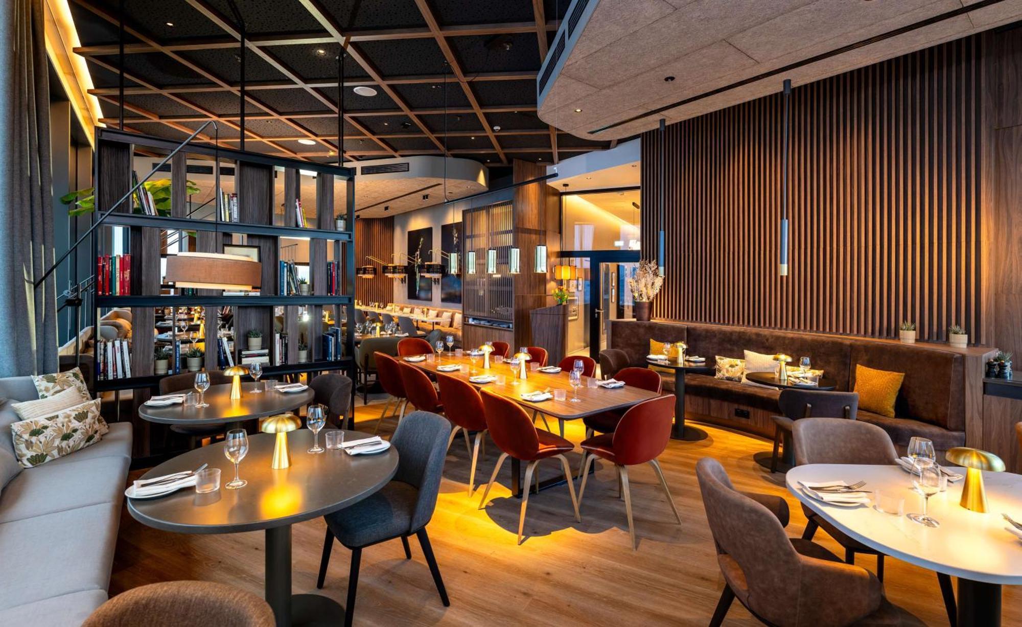 Radisson Blu Hotel At Porsche Design Tower 斯图加特 外观 照片