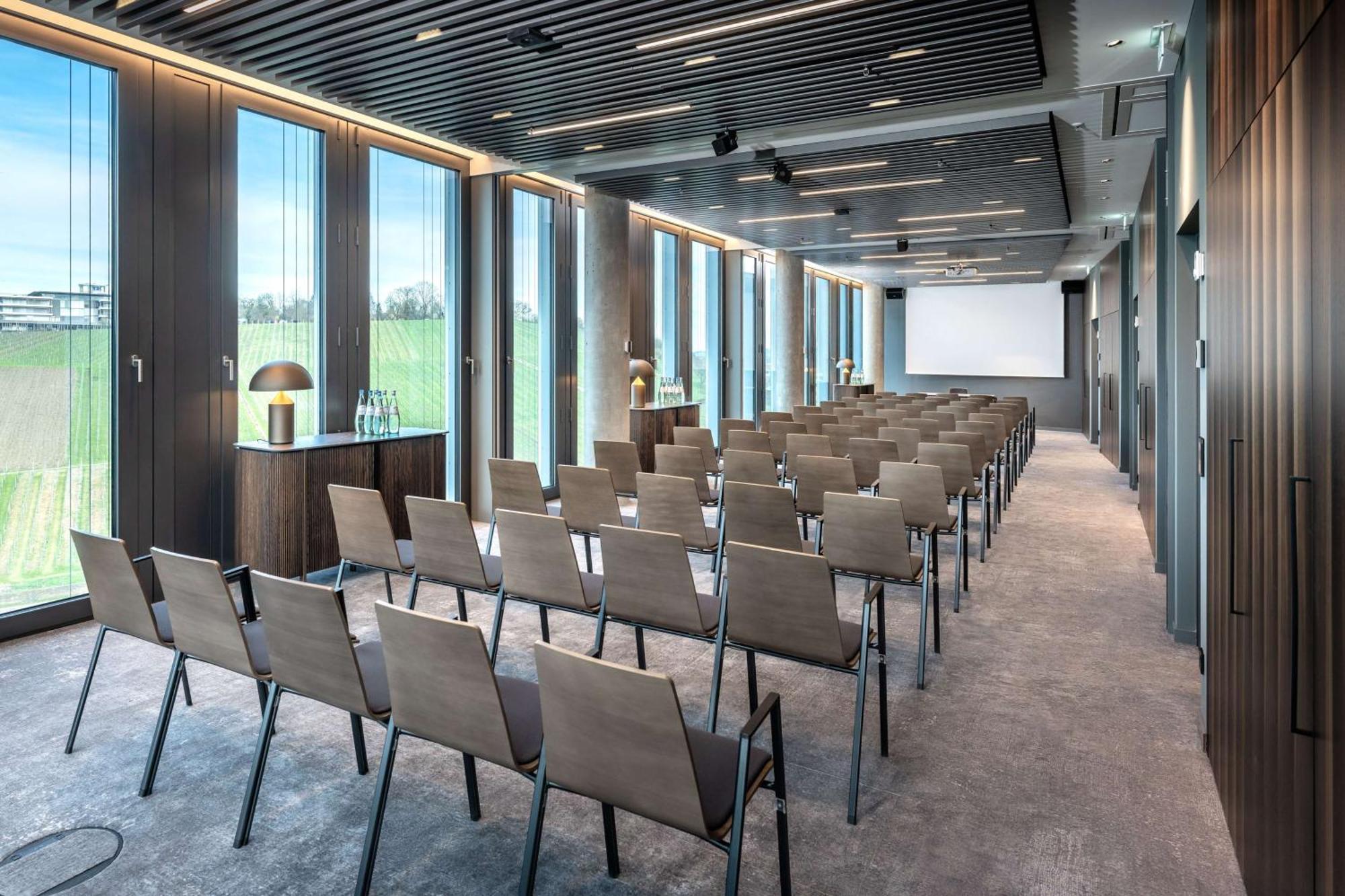 Radisson Blu Hotel At Porsche Design Tower 斯图加特 外观 照片