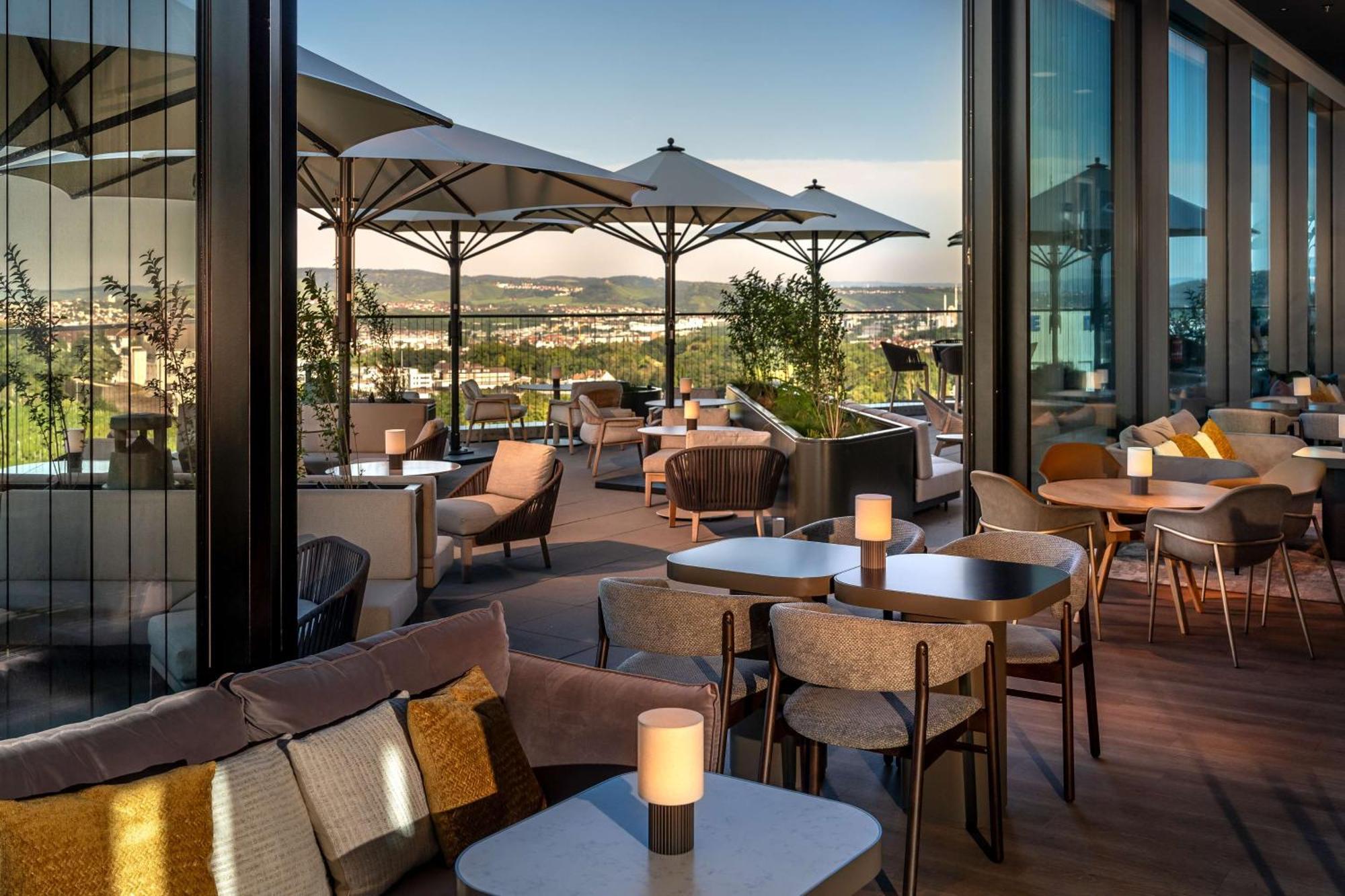 Radisson Blu Hotel At Porsche Design Tower 斯图加特 外观 照片