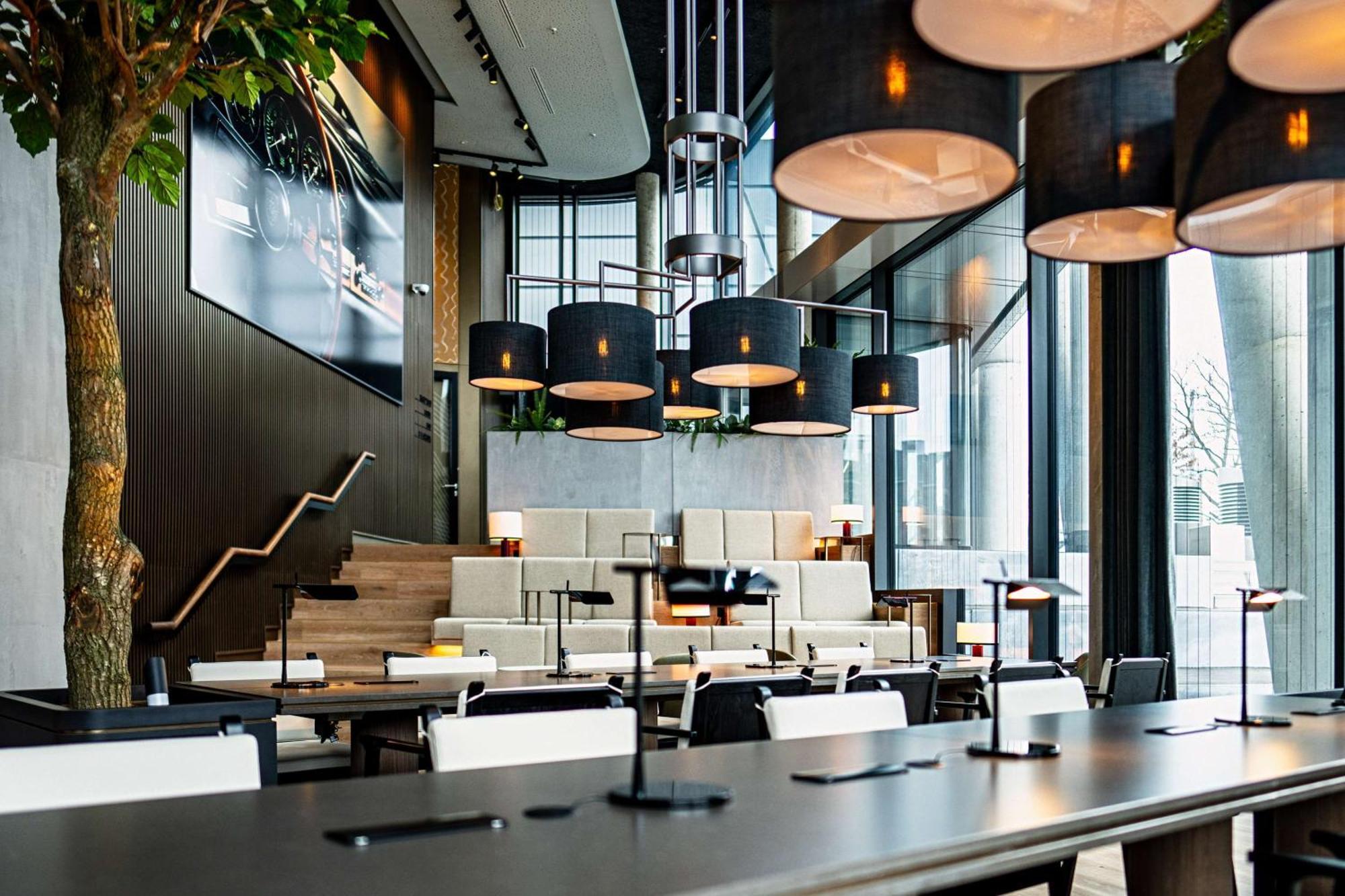 Radisson Blu Hotel At Porsche Design Tower 斯图加特 外观 照片