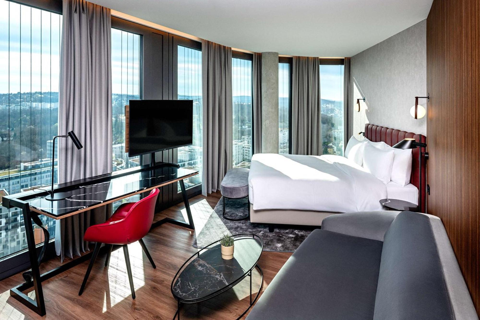 Radisson Blu Hotel At Porsche Design Tower 斯图加特 外观 照片