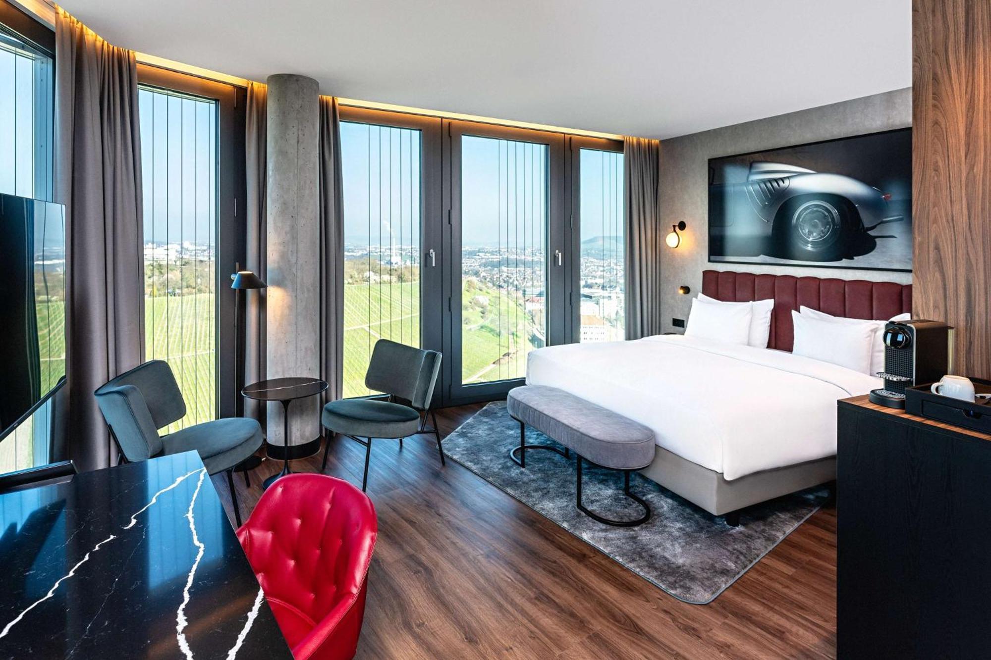 Radisson Blu Hotel At Porsche Design Tower 斯图加特 外观 照片